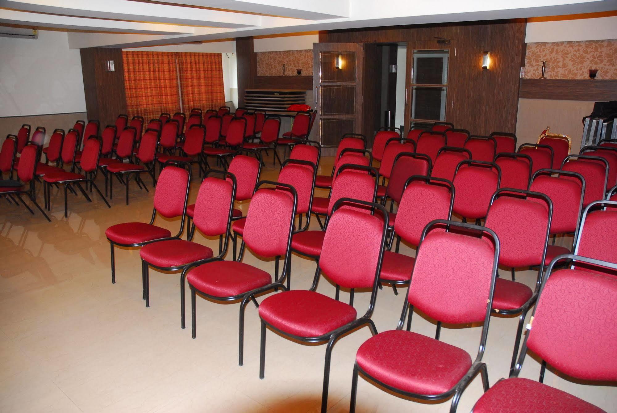 Hotel Mourya Residency Thane Exterior photo