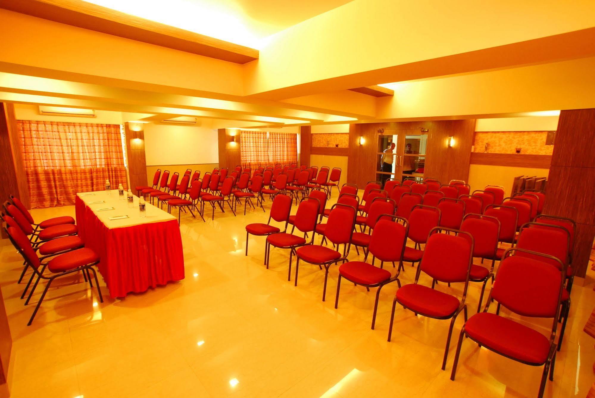 Hotel Mourya Residency Thane Exterior photo