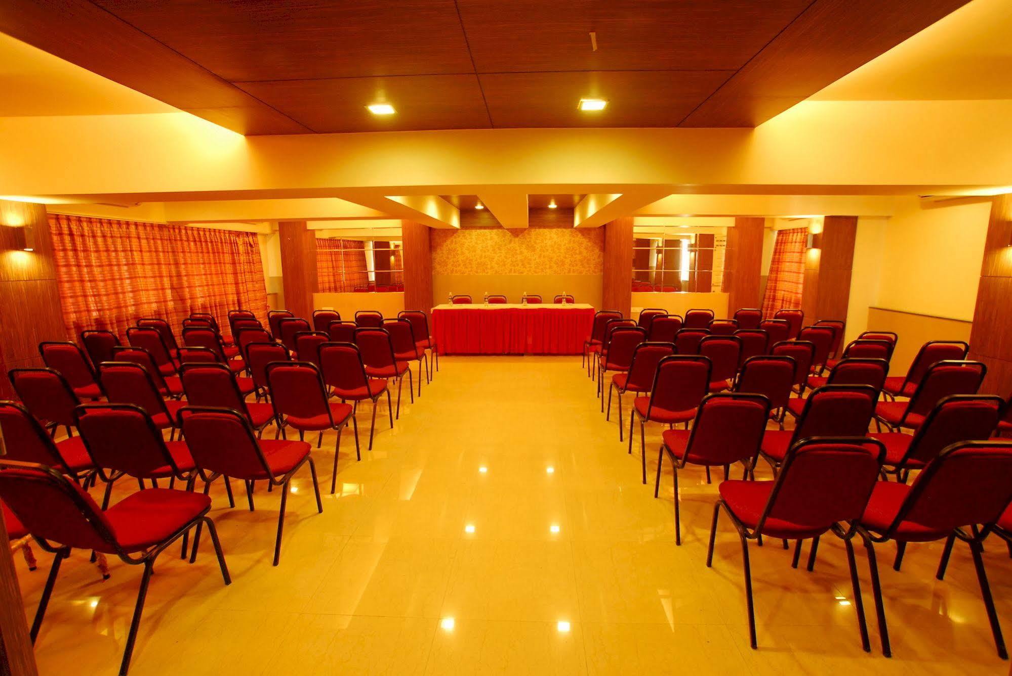 Hotel Mourya Residency Thane Exterior photo